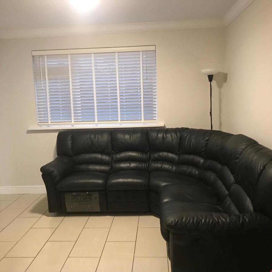 Cheerful 4 Bedroom Town House With Bbq, Galway Esterno foto