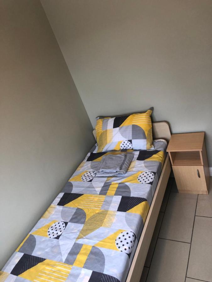Cheerful 4 Bedroom Town House With Bbq, Galway Esterno foto