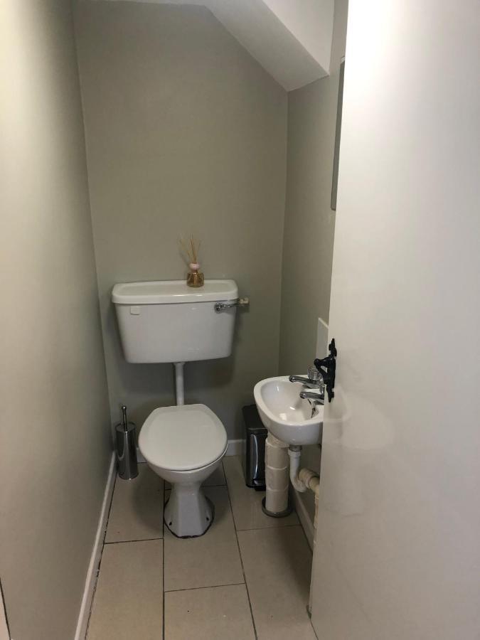Cheerful 4 Bedroom Town House With Bbq, Galway Esterno foto
